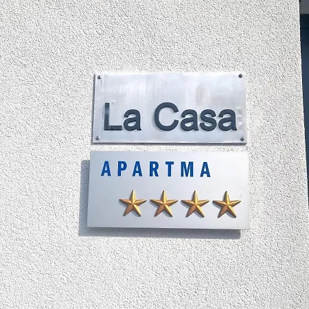 Lägenhet Apartma La Casa *